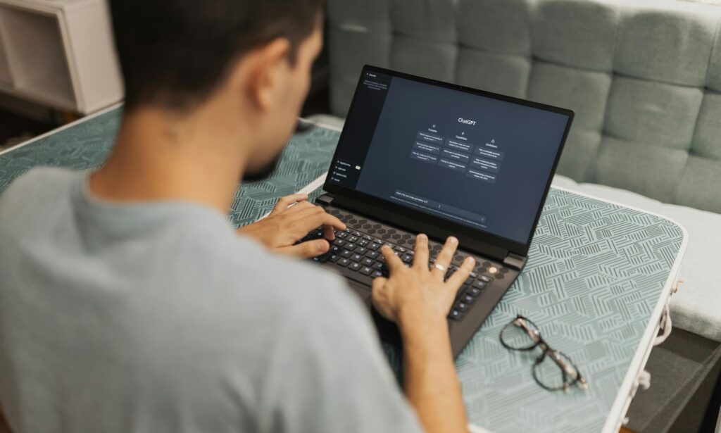 AI Chatbots in Website Design: Enhancing Customer Experiences